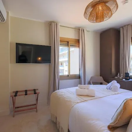 Hotel Lou 3*