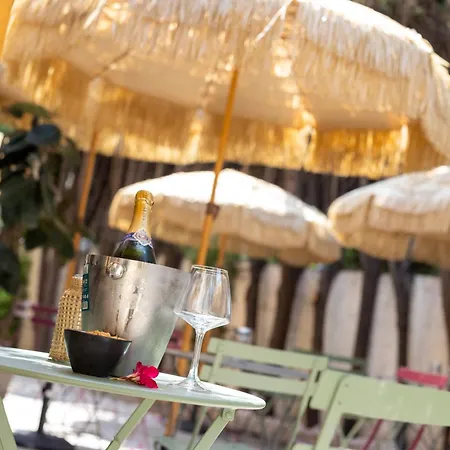 Отель Lou Жуан-ле-Пен